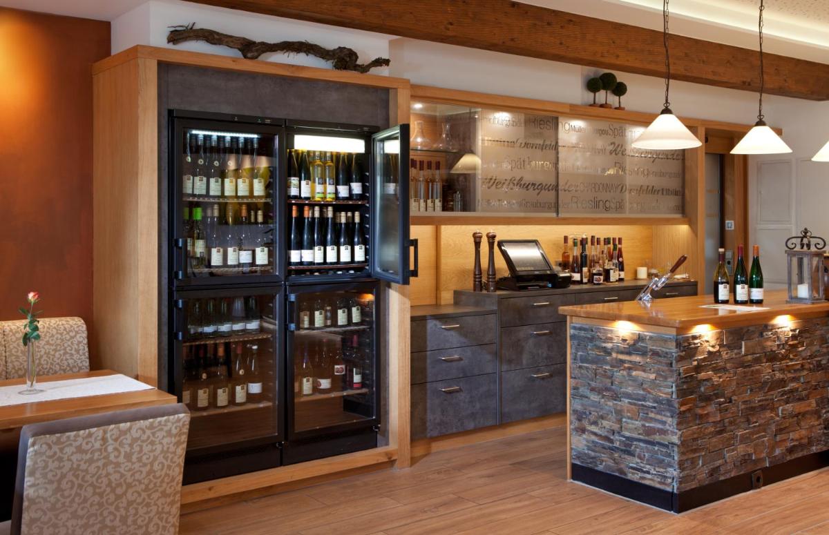 Weinhotel Sonnenschein - Housity