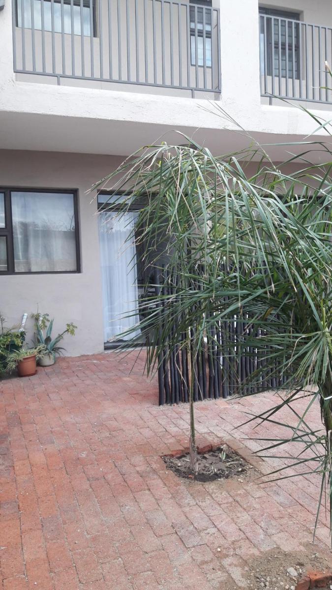 Self-catering Studio, Unit 6 on Krupp - Housity