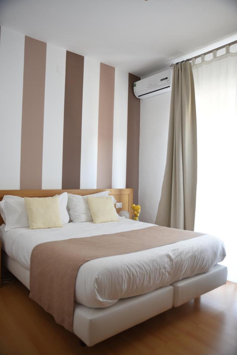 The Night Guest House - Housity