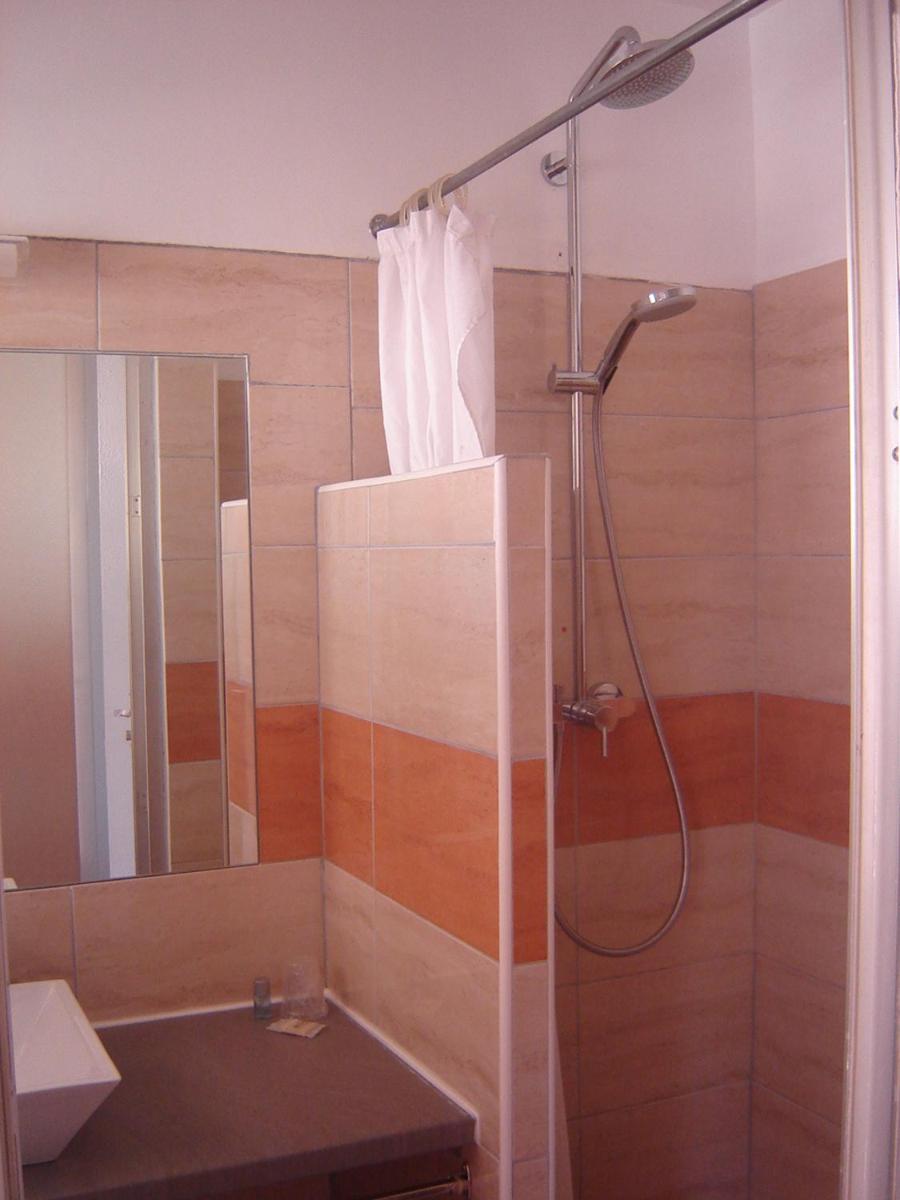 Logis Hotel Le Col De L'ange - Housity