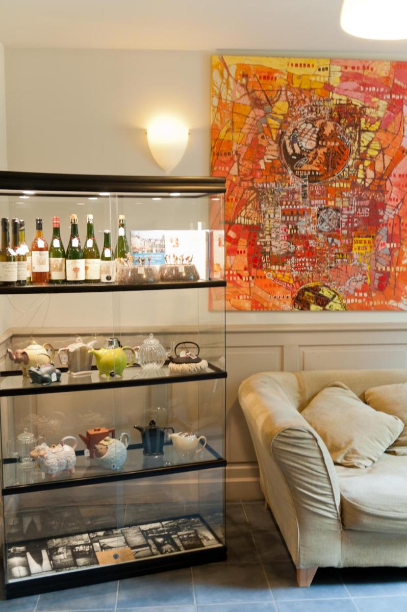Coin salon dans l'établissement La Fraîchette-Hôtel & Spa