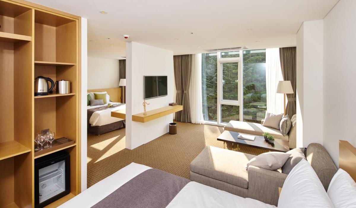 Naksan Beach Hotel - Housity