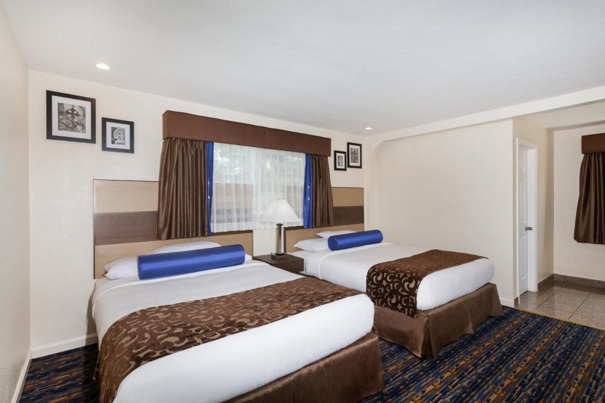 Howard Johnson By Wyndham Berkeley - Housity