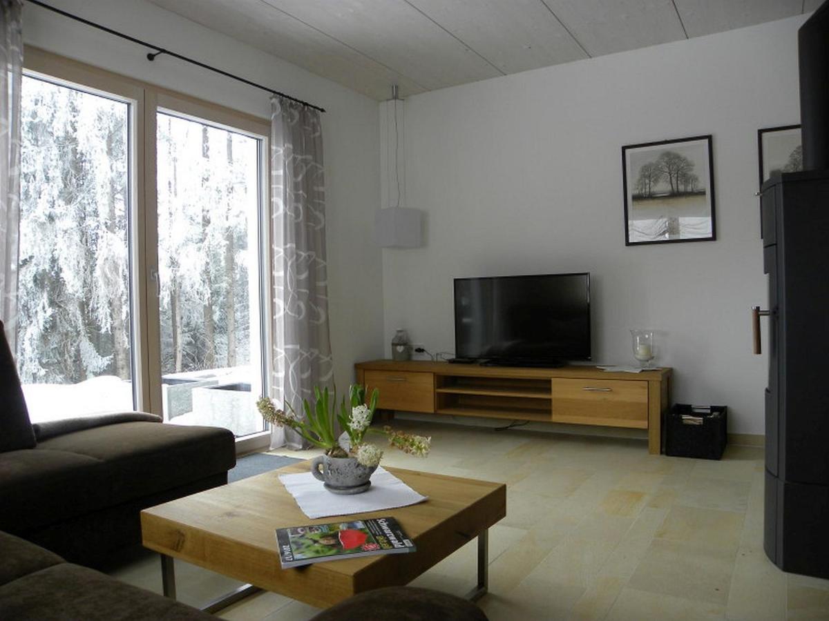 Haus unter den Eichen - Housity