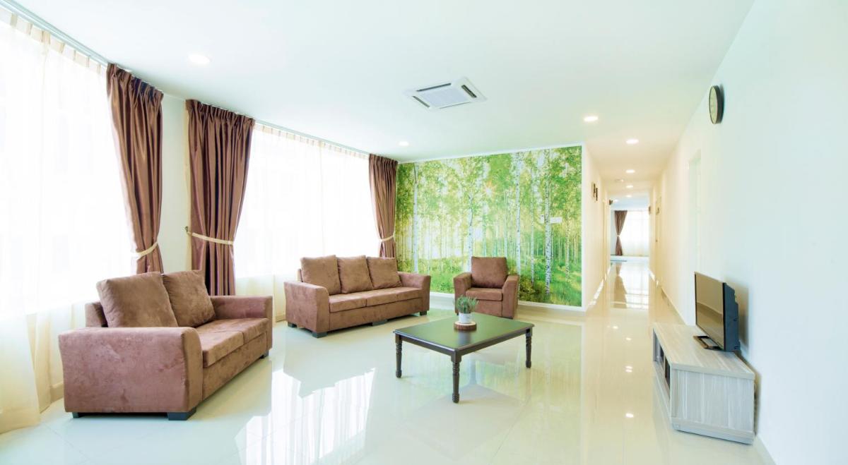 Hard Rock VIP Guest House - Housity