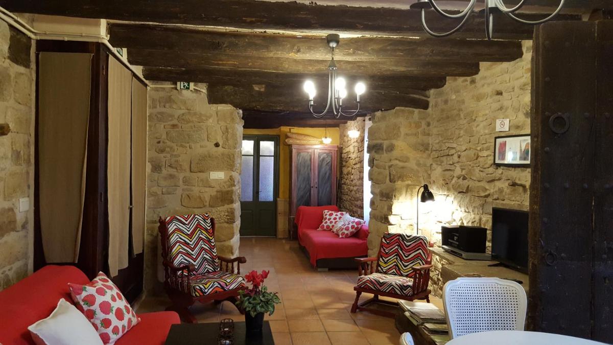 Les Cavallerisses - Housity
