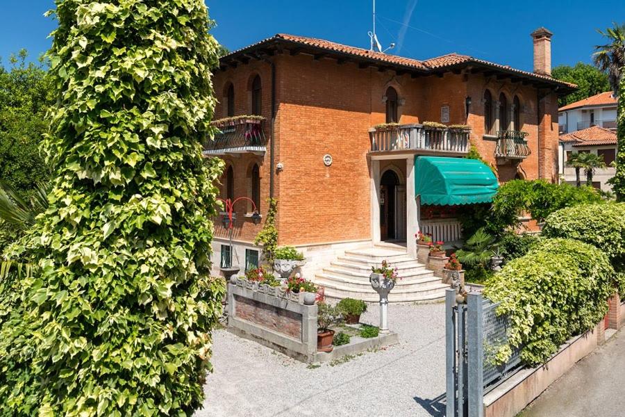 Villa Albertina - Housity