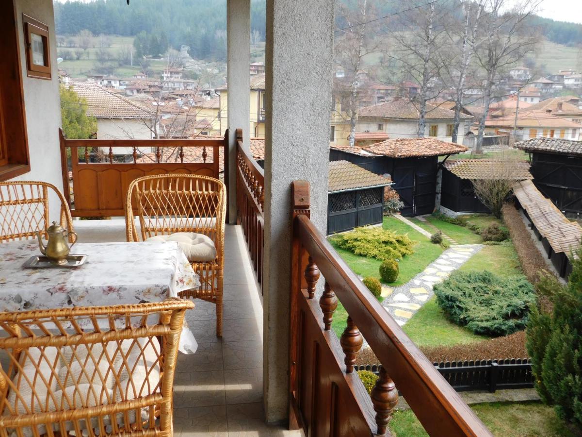 Family Vacation Home Topolnitza - Housity