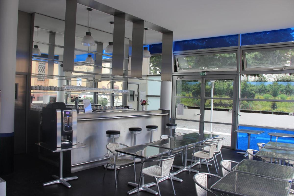 Les Thermes - Housity