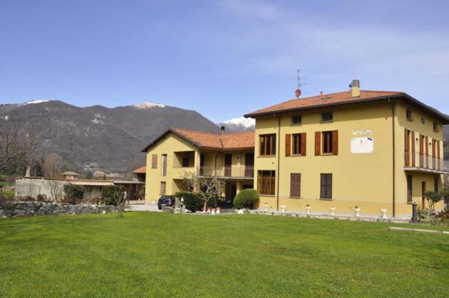 il coniglio sulla luna - Housity