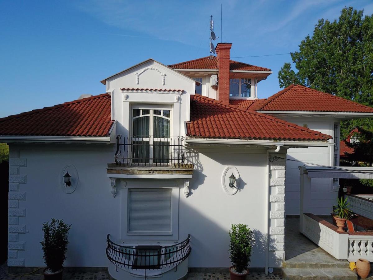 3 Bedroom Private floor in Luxury Mansion - Housity