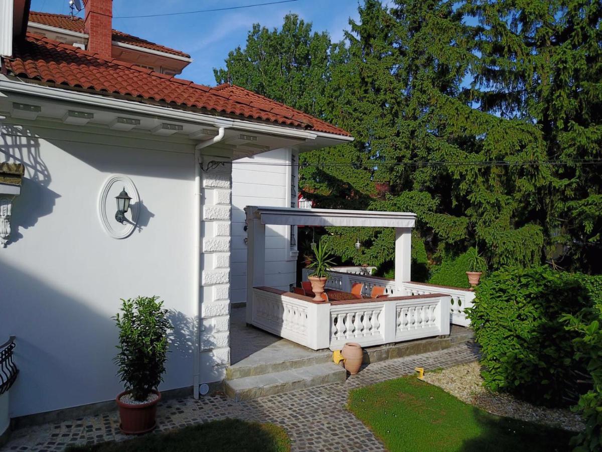 3 Bedroom Private floor in Luxury Mansion - Housity
