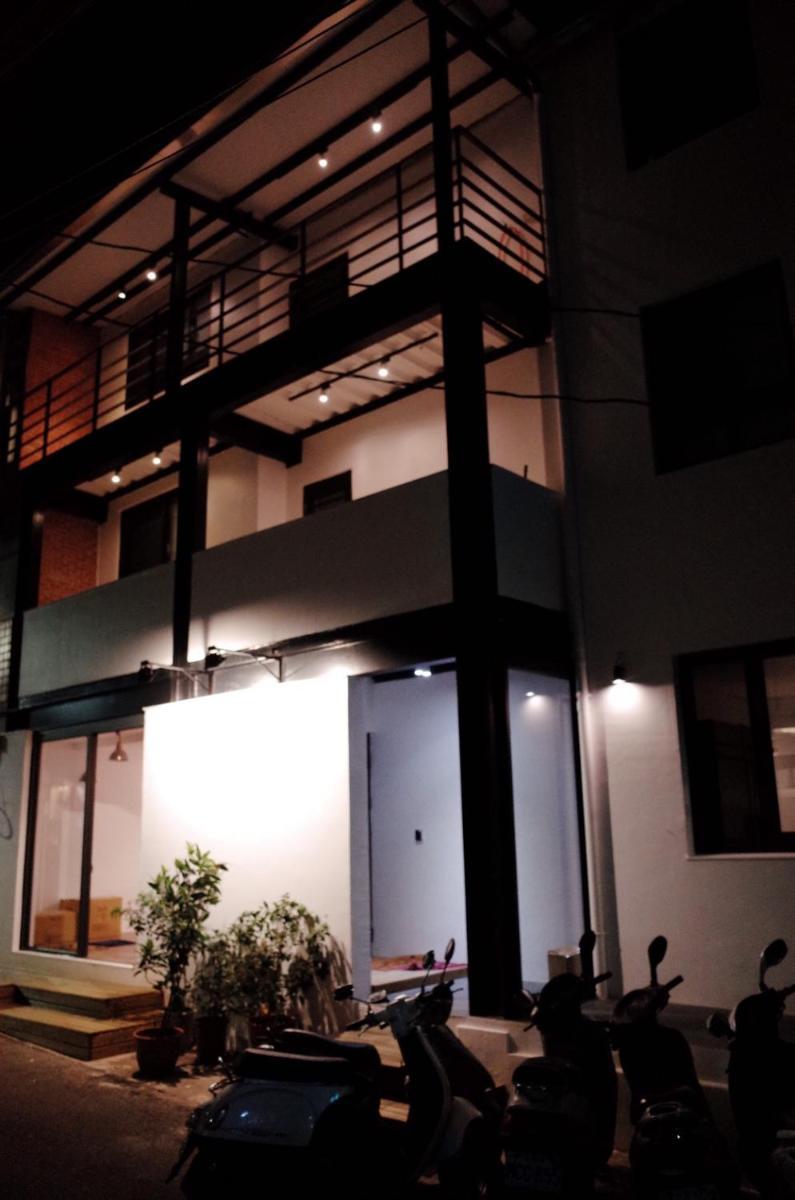 Donghai Cottage Backpack Inn Suite - Housity