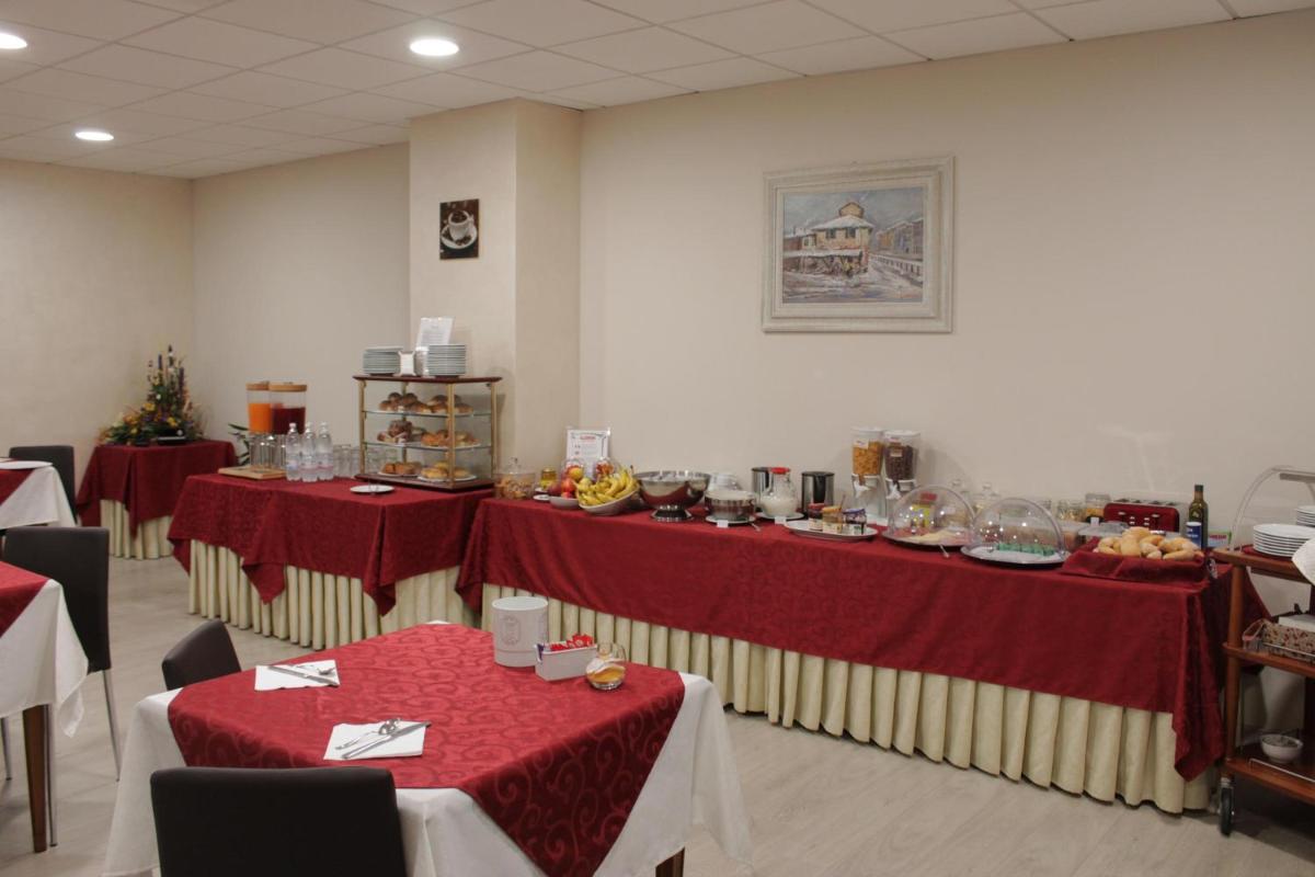 Hotel Europa - Housity
