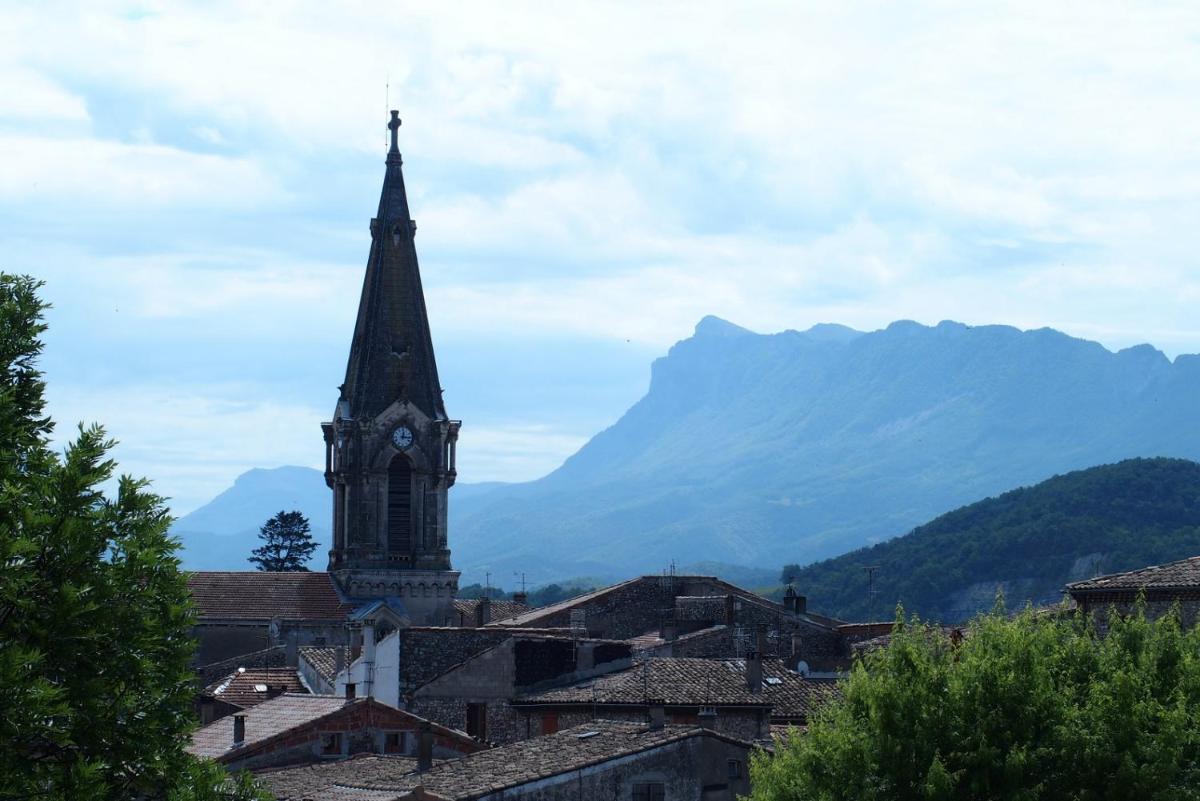 Maison entière avec spa privatif Bulle sur Sye en Drome - Housity