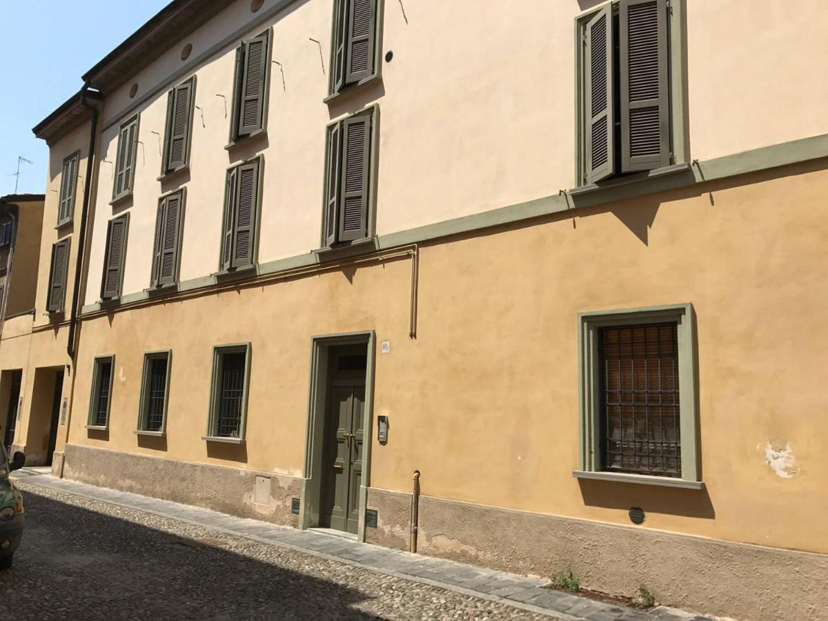 Amici Miei Rooms - Housity