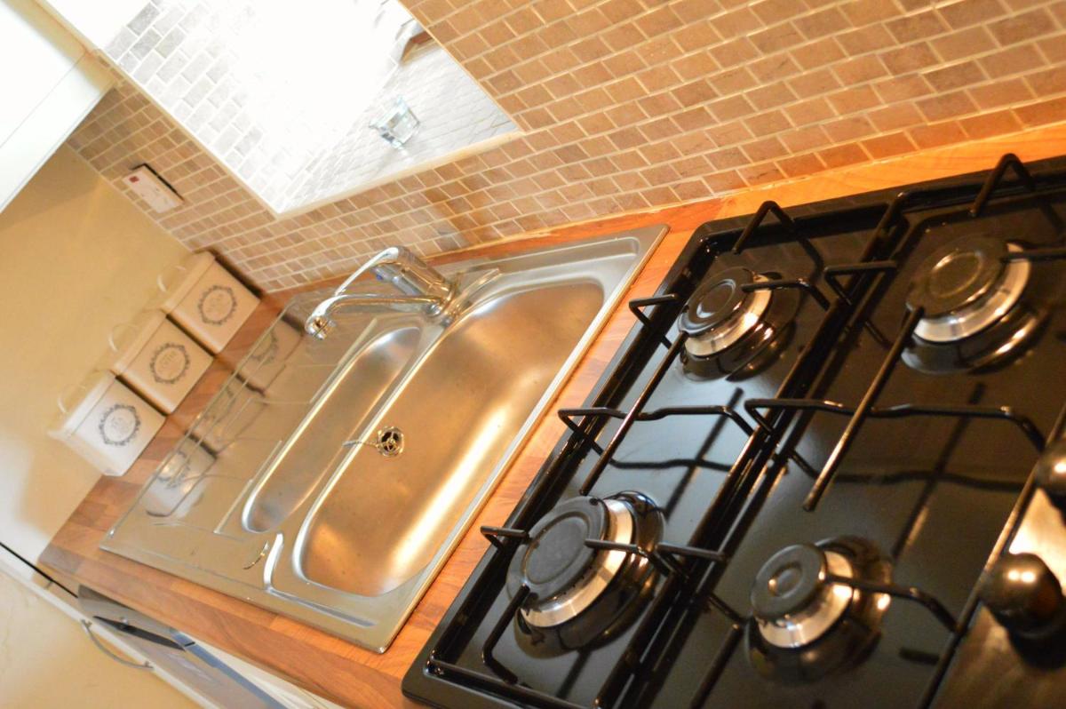 Biddys Cottage - Housity