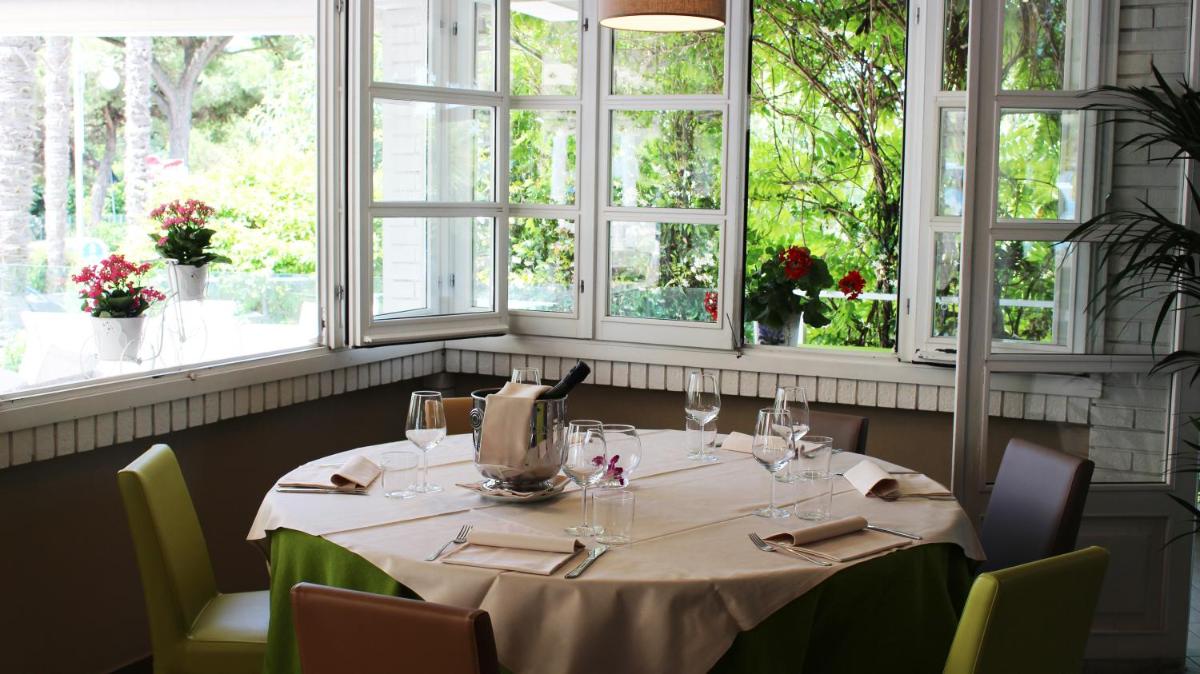 Hotel Ristorante Fortuna - Housity