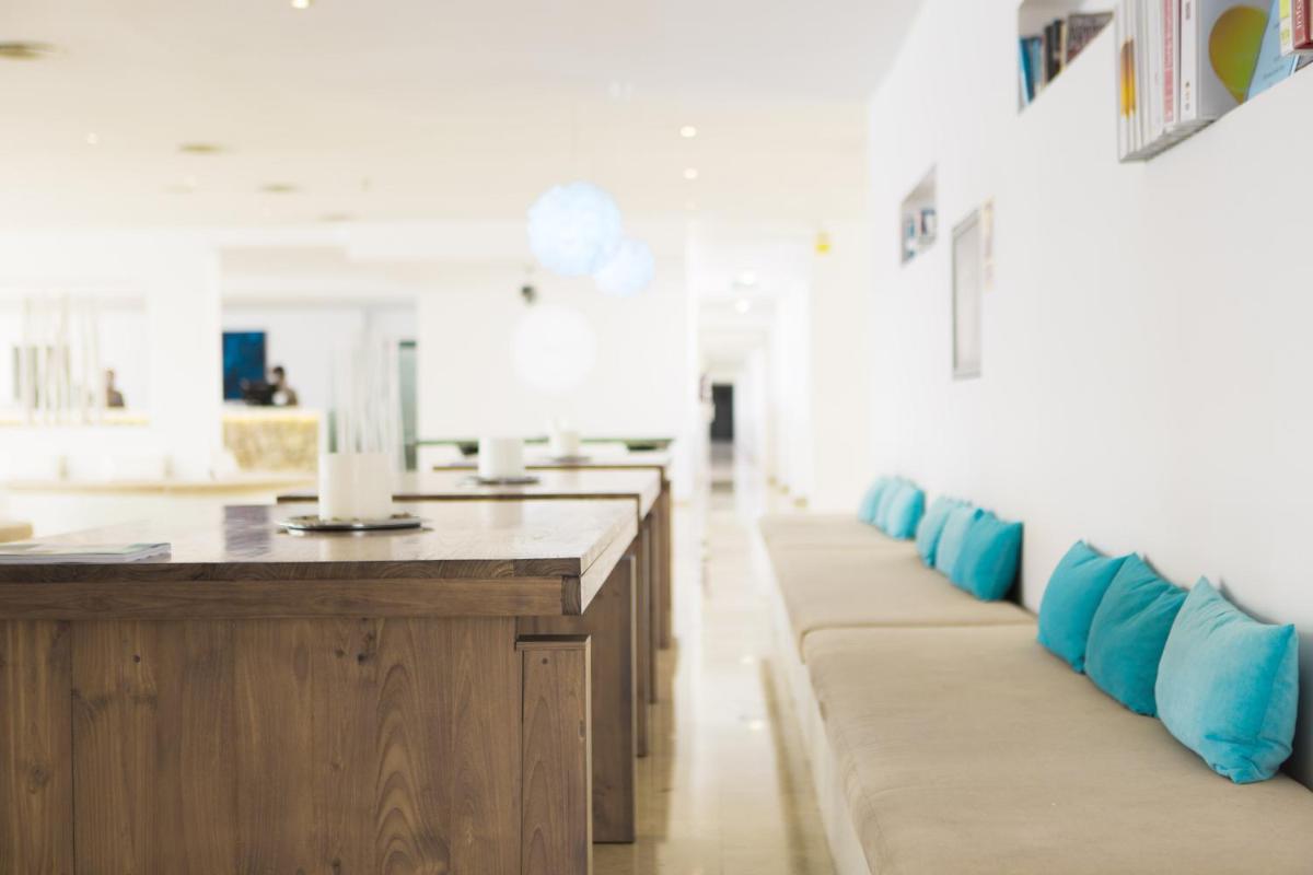Una cocina o zona de cocina en Sentido Fido Punta del Mar Hotel & Spa - Adults Only