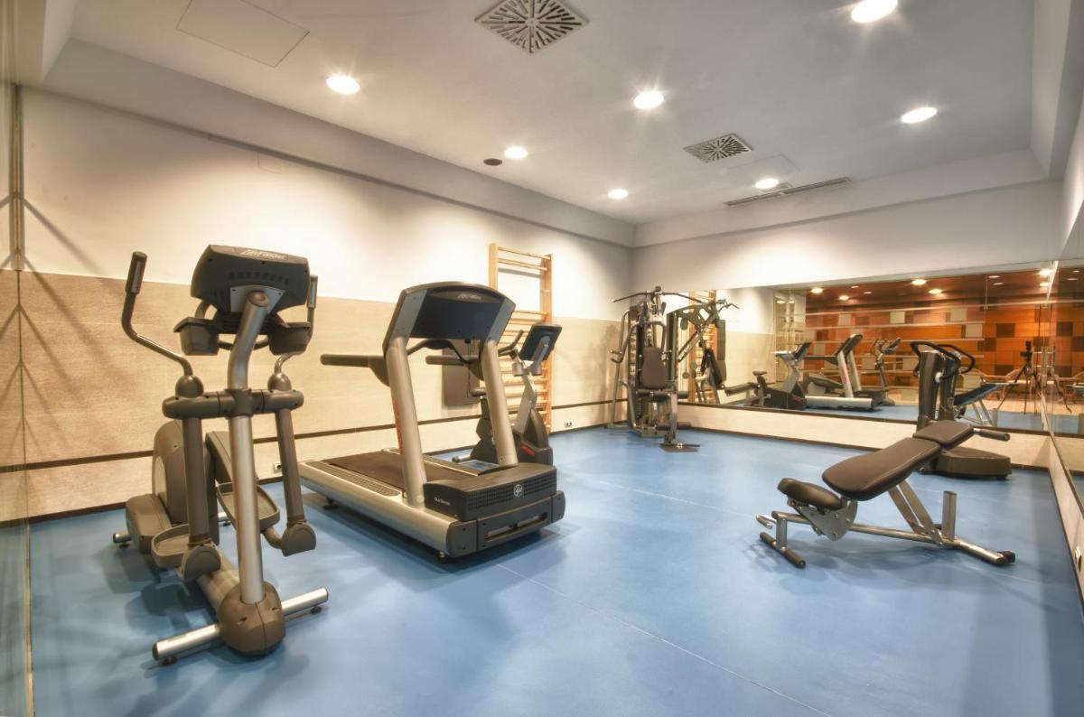 Gimnasio o instalaciones de fitness de Hotel Puerto Bahía & Spa