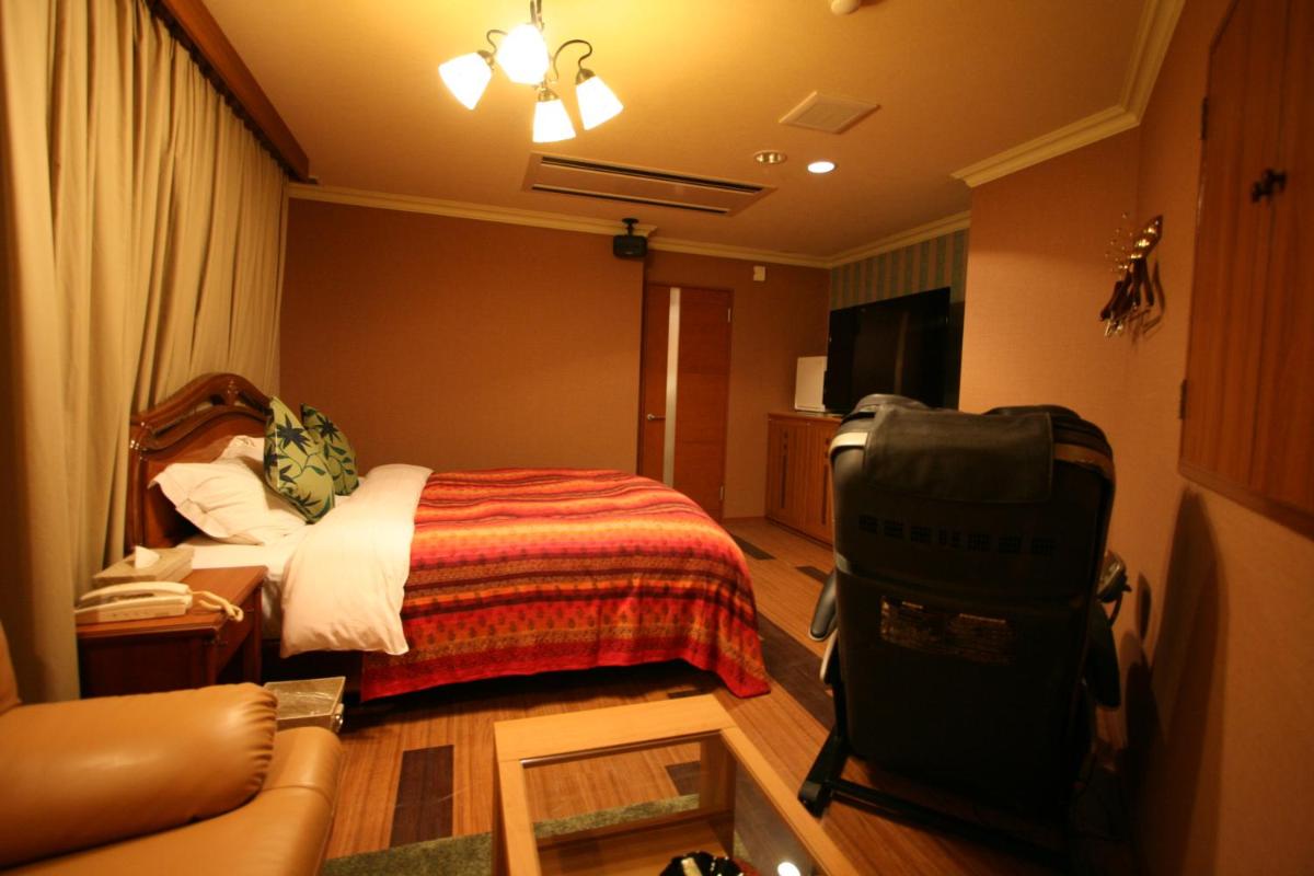 Aura Ono (Adult Only) - Housity