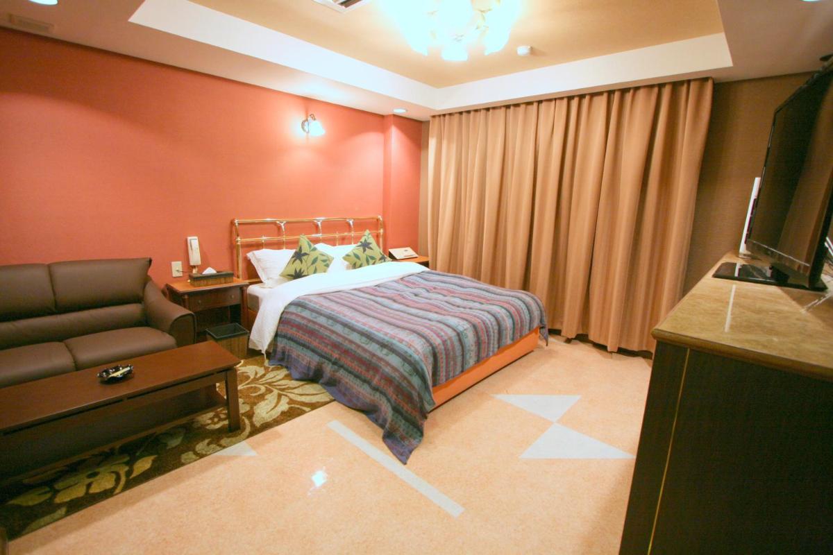 Aura Ono (Adult Only) - Housity
