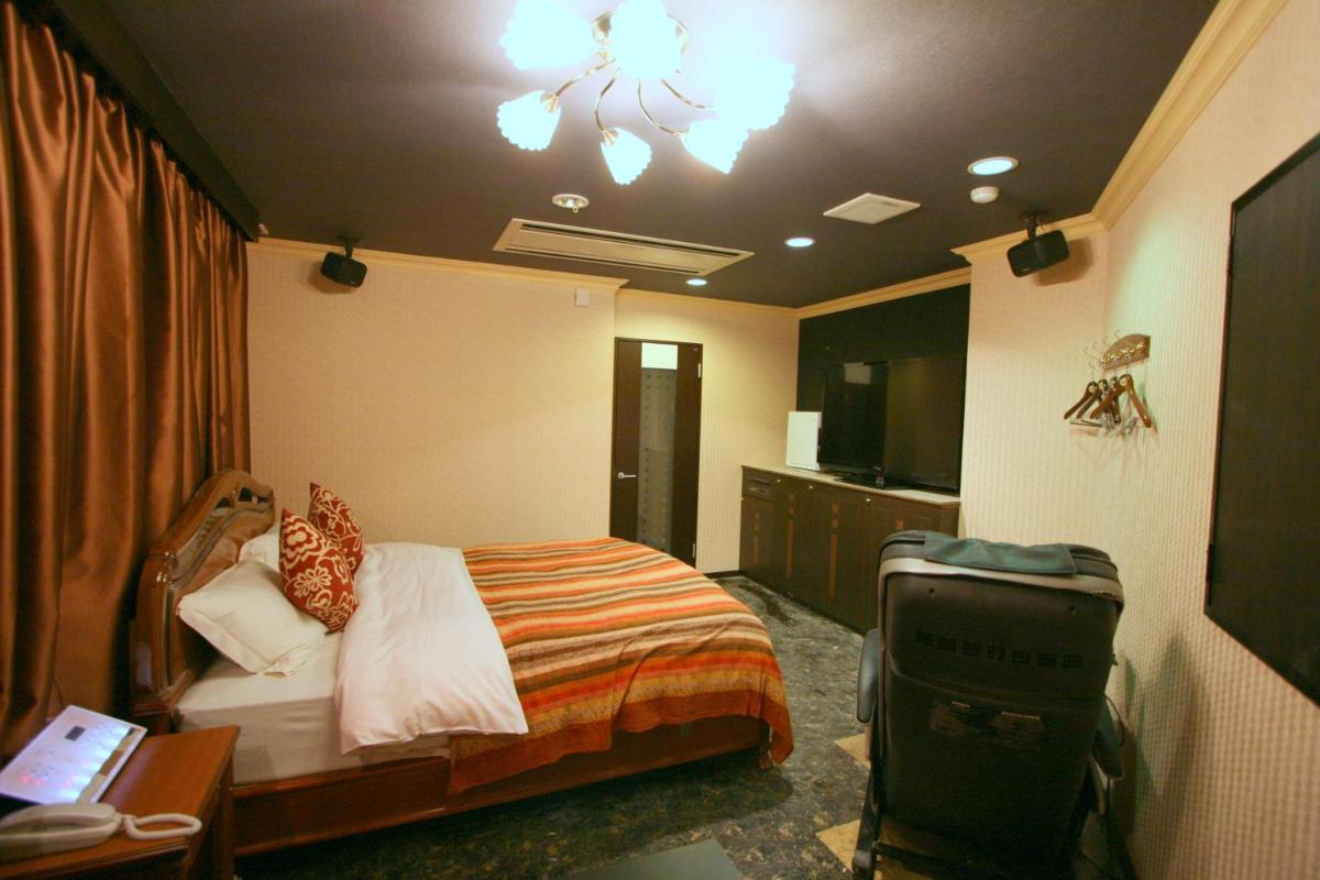 Aura Ono (Adult Only) - Housity