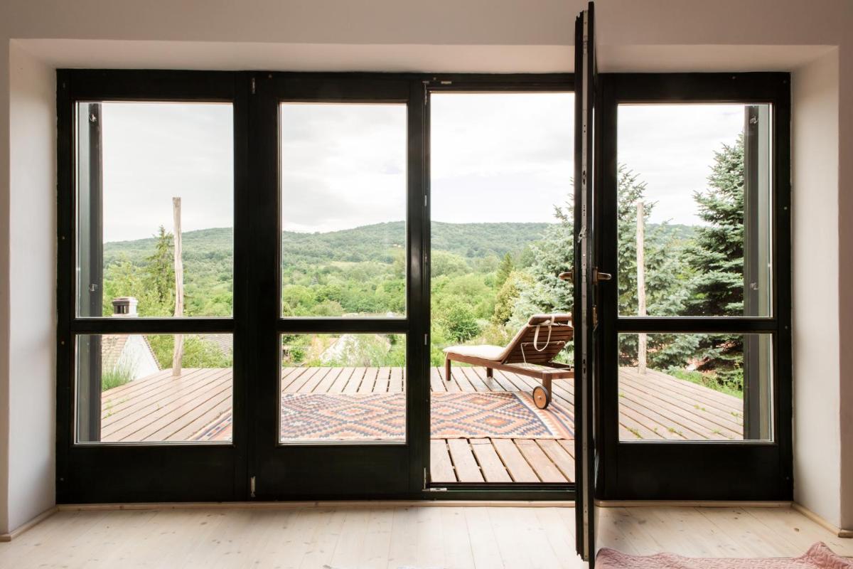 Henye holiday homes - Housity