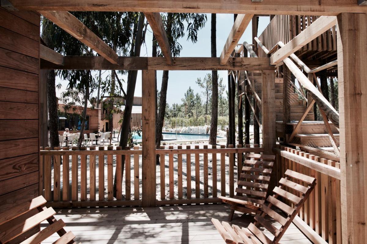 Uma varanda ou terraço em Bukubaki Eco Surf