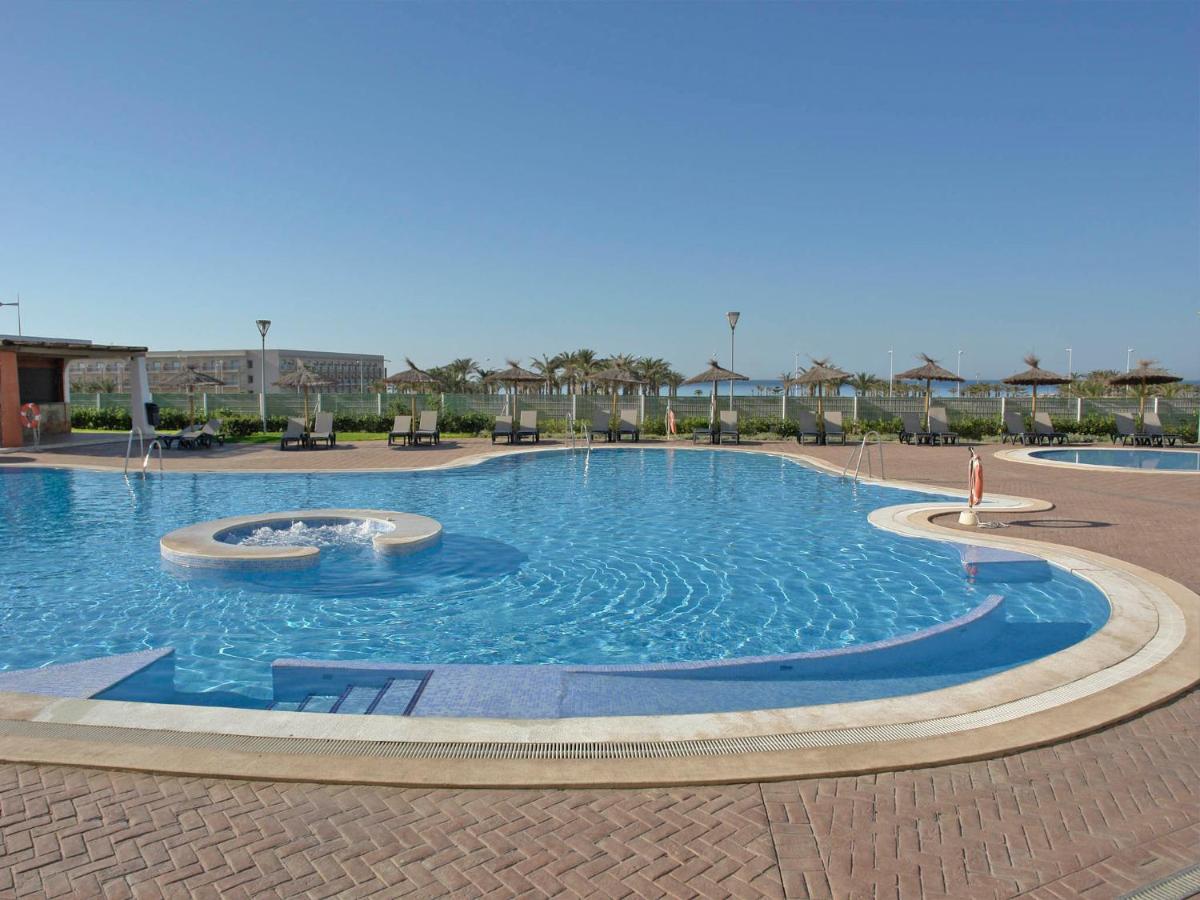 Piscina en o cerca de Ohtels Cabogata