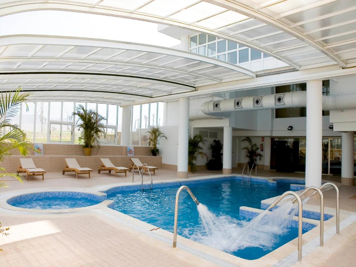 Piscina en o cerca de Ohtels Cabogata