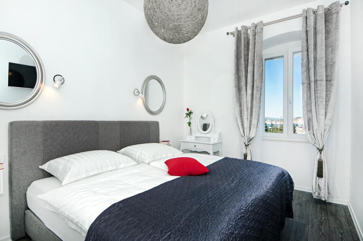 Apartments Mihaela - Housity