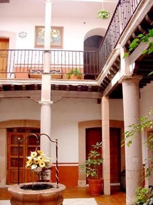Hotel Reyna Soledad - Housity