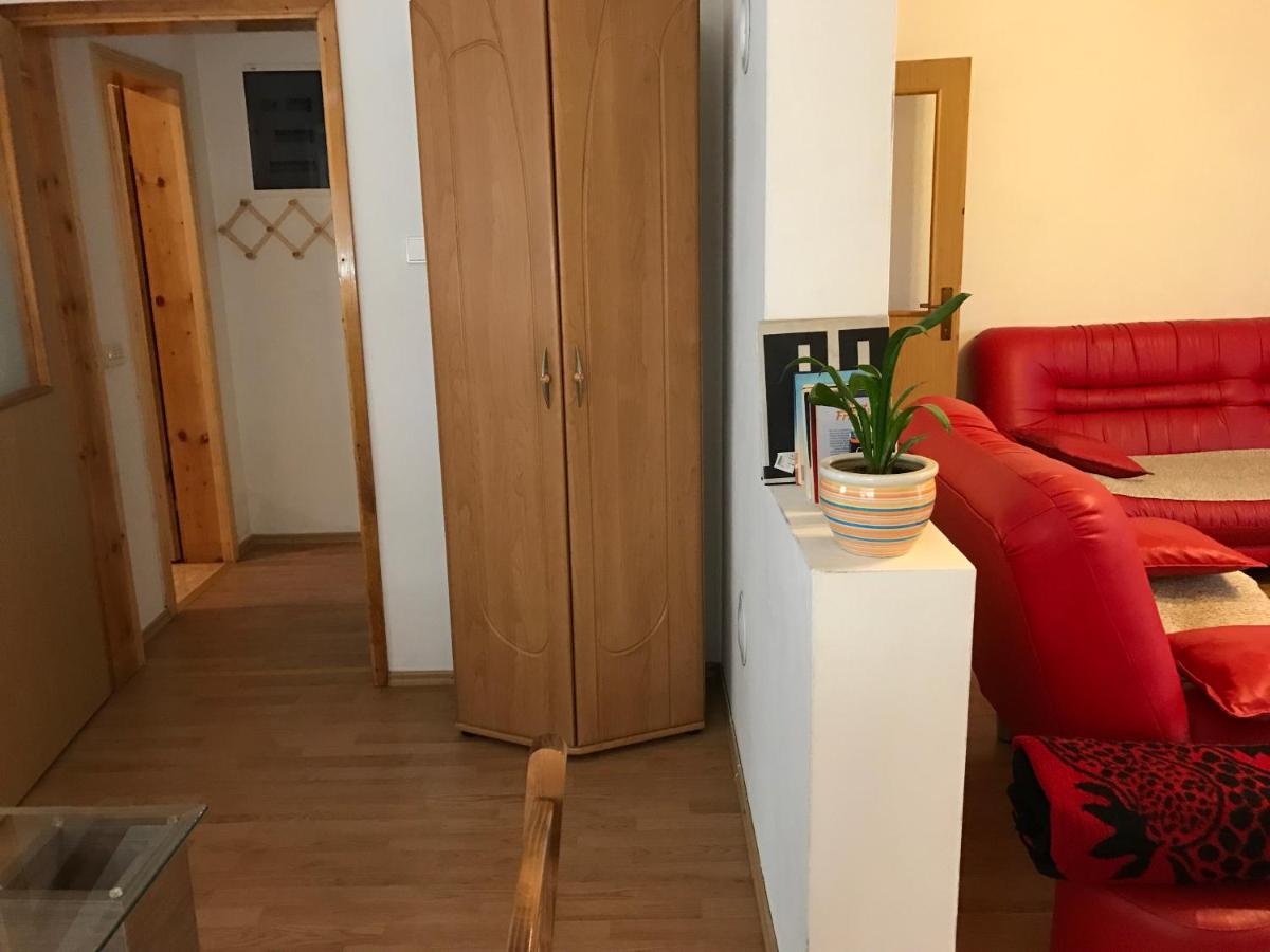 Apartment near the Airport - Housity