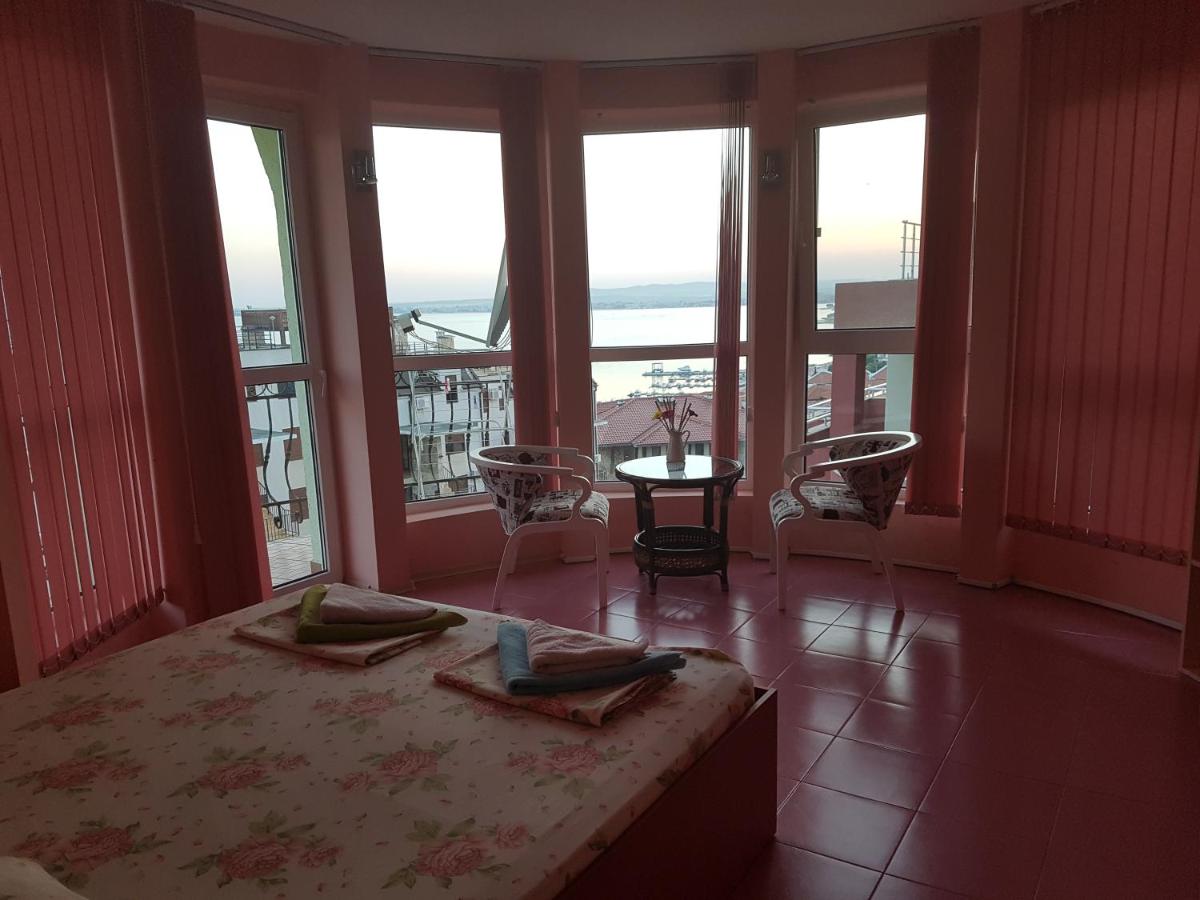 Hotel Saint Tatyana - Housity