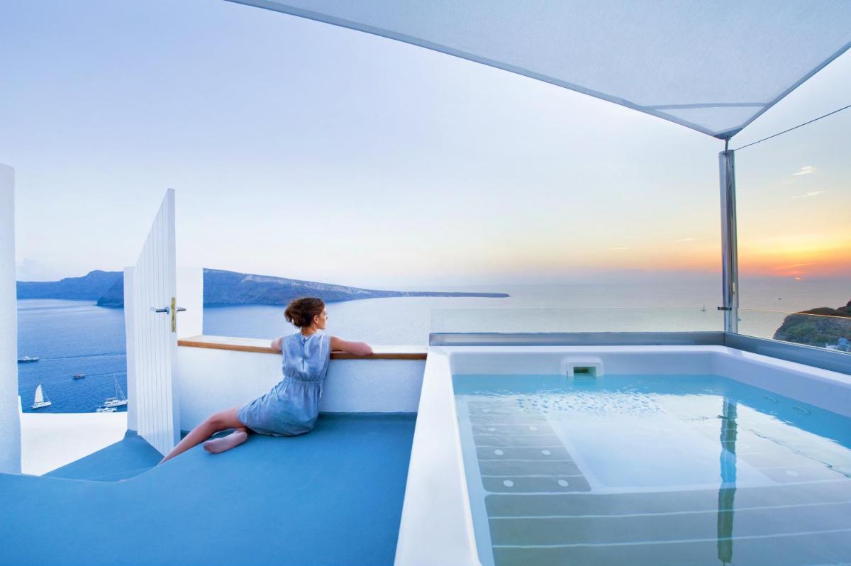 Hyperion Oia Suites - Housity