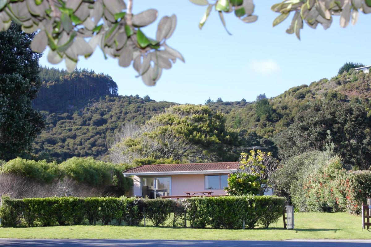 Hot Water Beach Cottage - Housity