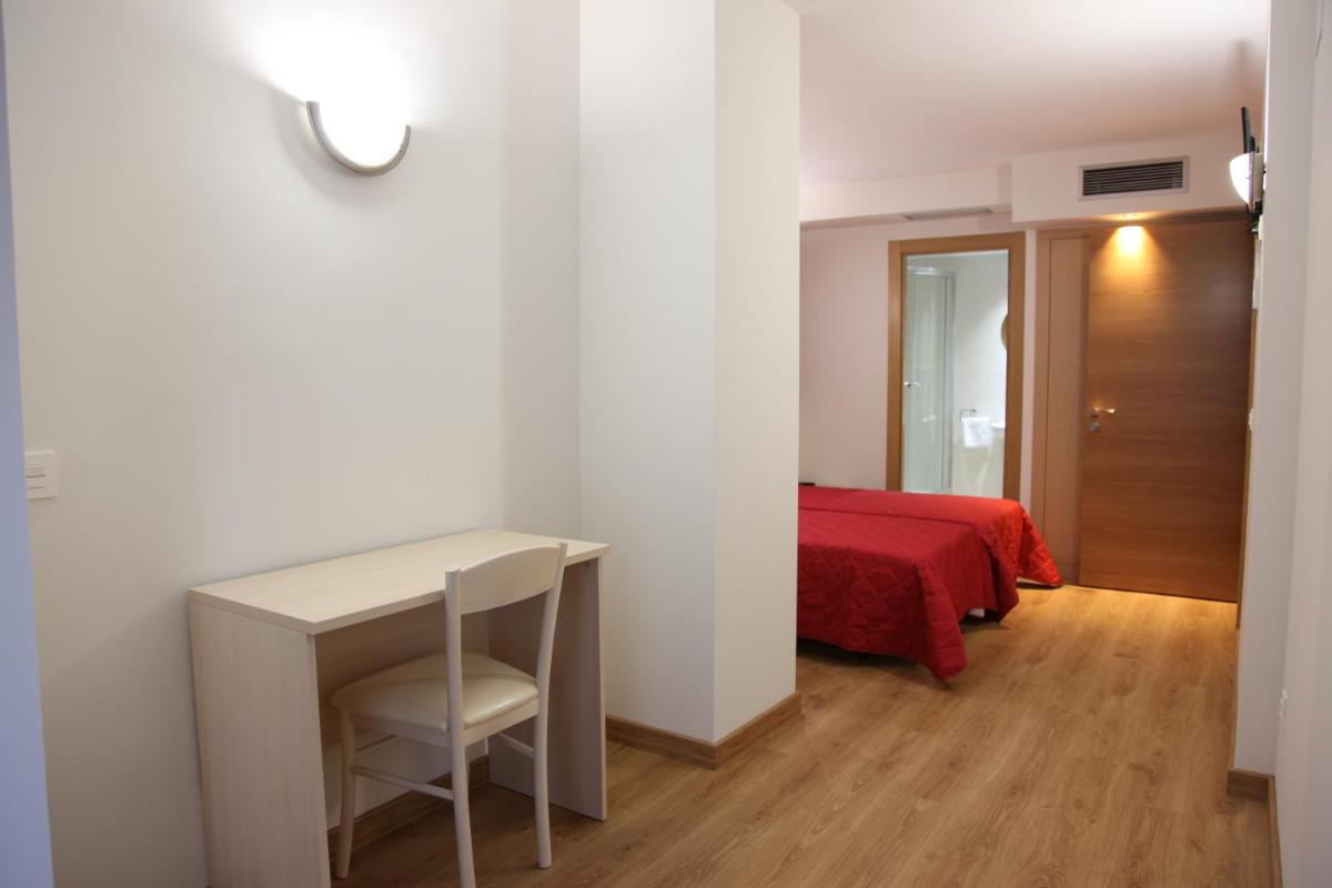 Hostal Santel San Marcos - Housity