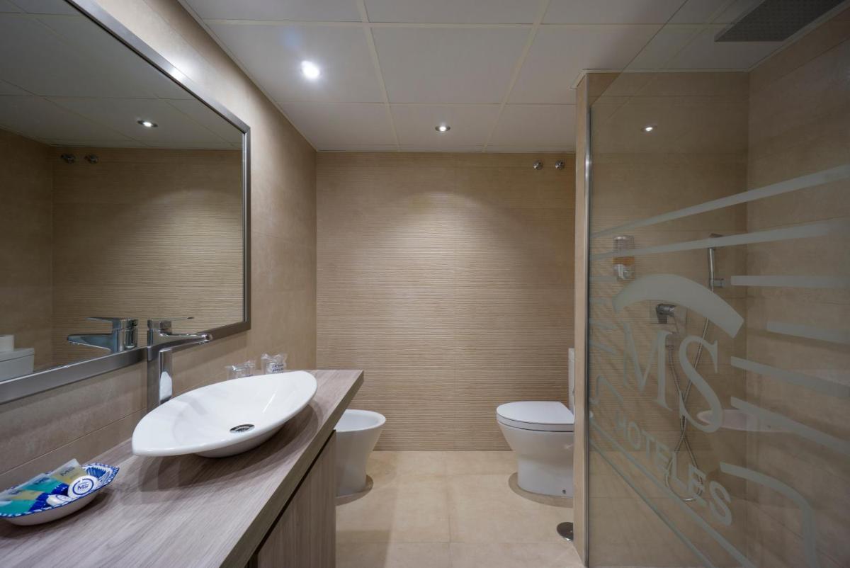 Un baño de MS Aguamarina Costa del Sol