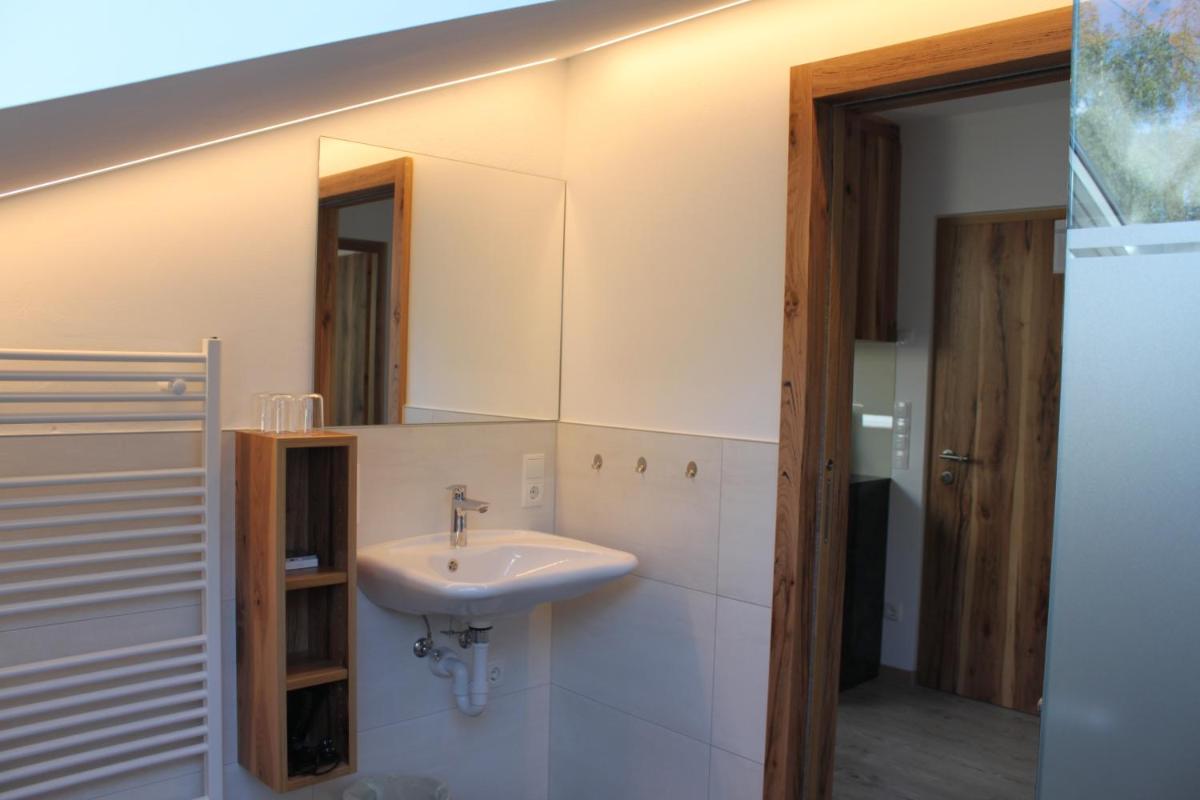 Pension Baumgarten - Housity