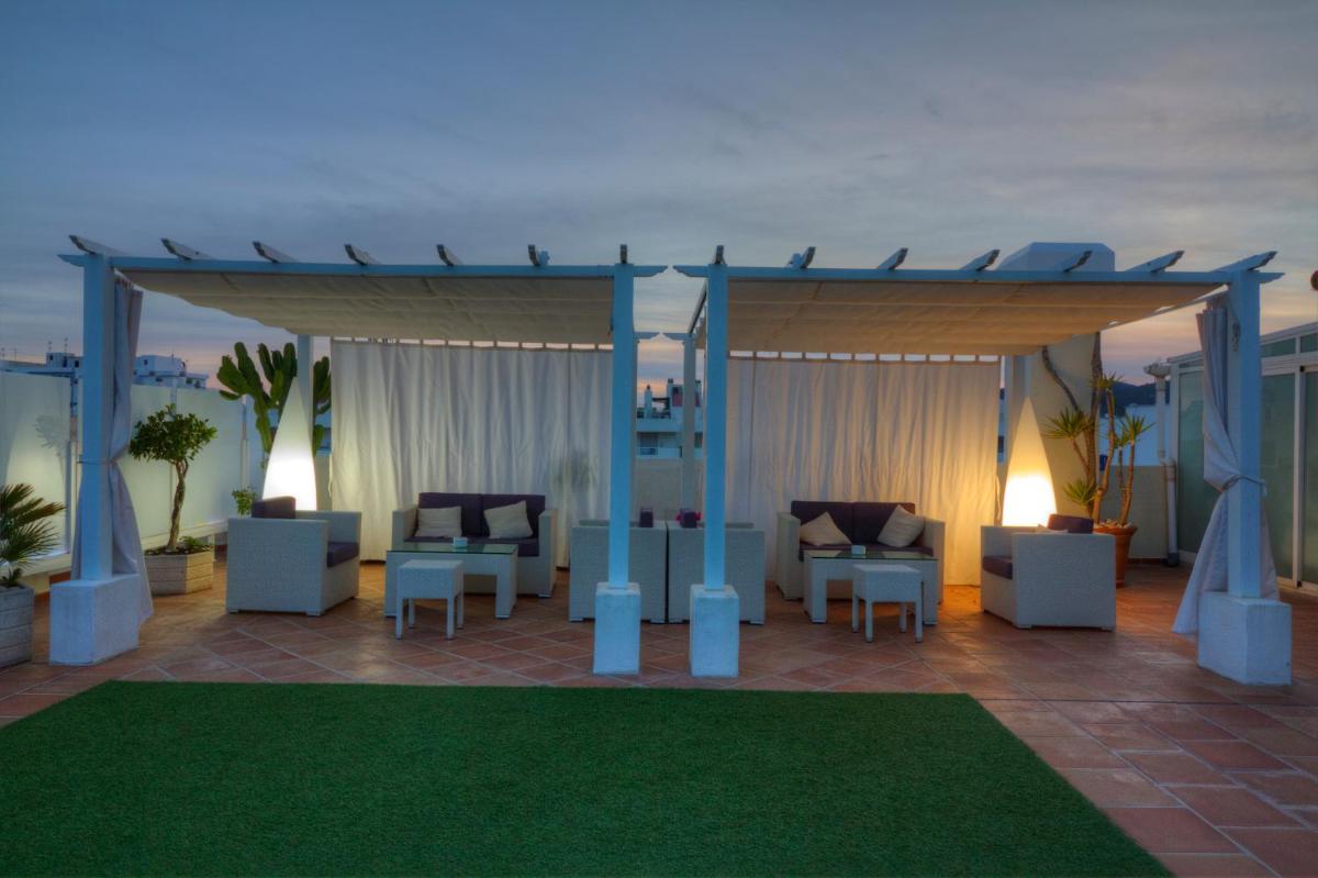 Zona de estar de Hotel Royal Plaza