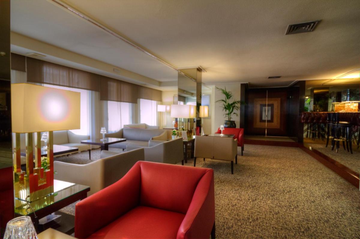 Zona de estar de Hotel Royal Plaza