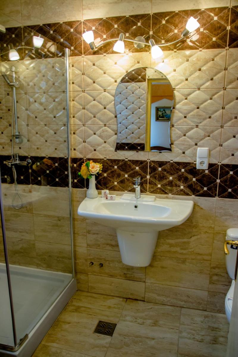 Hotel Astoria - Housity