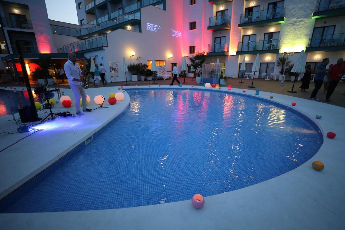 Piscina en o cerca de Hotel Ritual Torremolinos- Adults Only