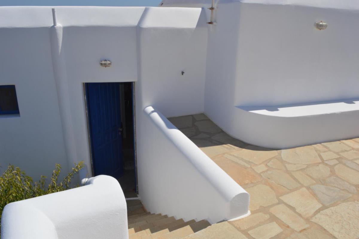 Superb view House-Sikinos Island-Chorio - Housity