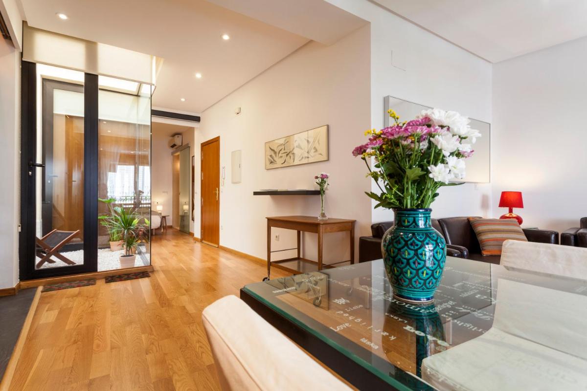 Suitetrails - Artist's Charming Design - Space Maison Apartments