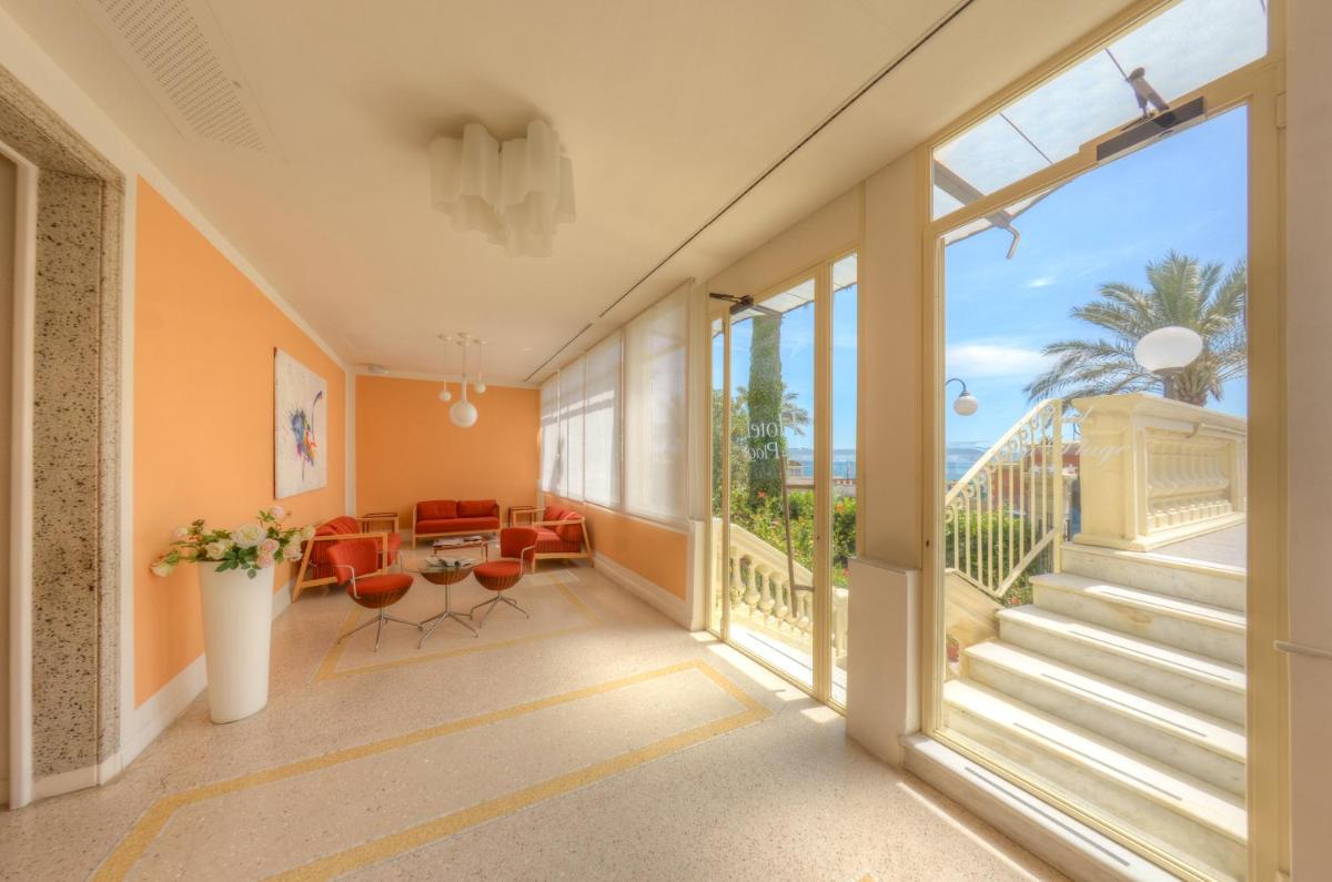 Hotel De La Plage - Housity