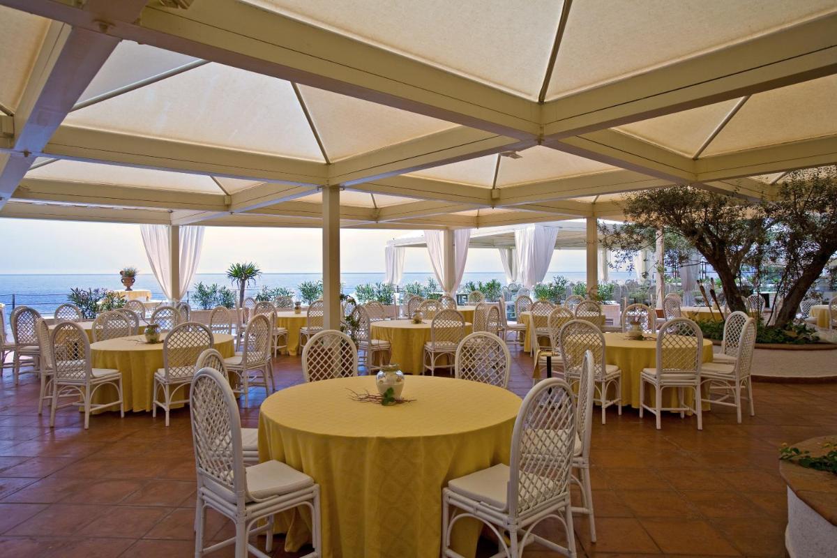 Grand Hotel Baia Verde - Housity