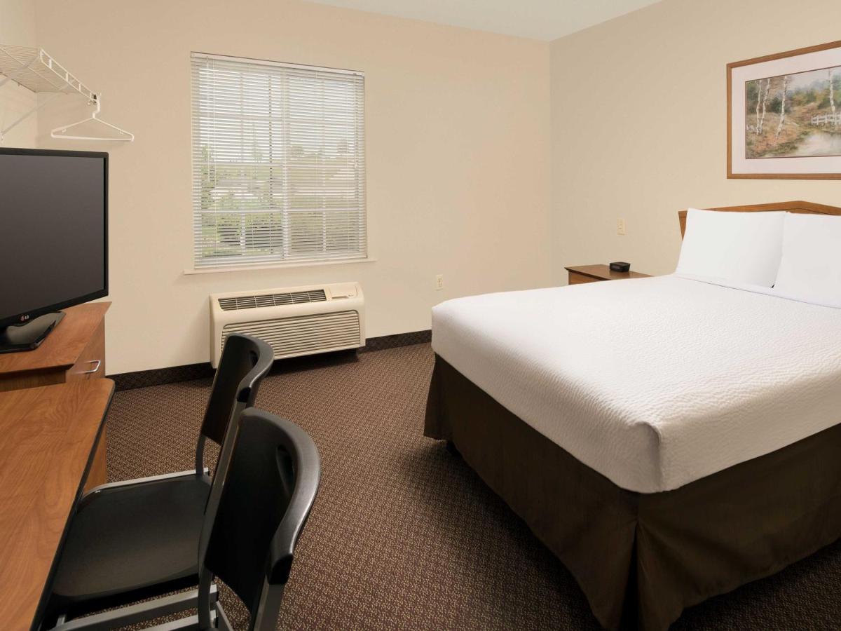 WoodSpring Suites Kansas City Lenexa - Housity