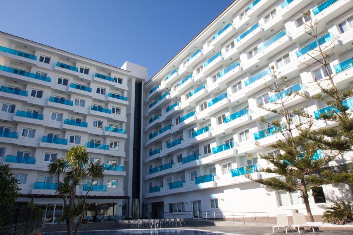 Edificio en el que se encuentra el apartahotel